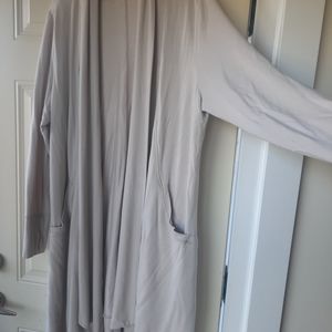 Athleta Pranayama Wrap Cream. Size XL